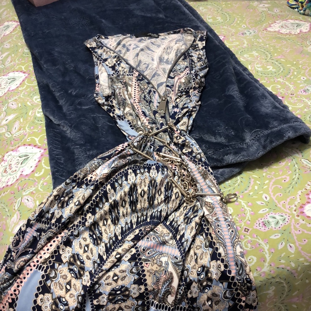 Paisley sleeveless dress from Patchington, size large Front zipper
